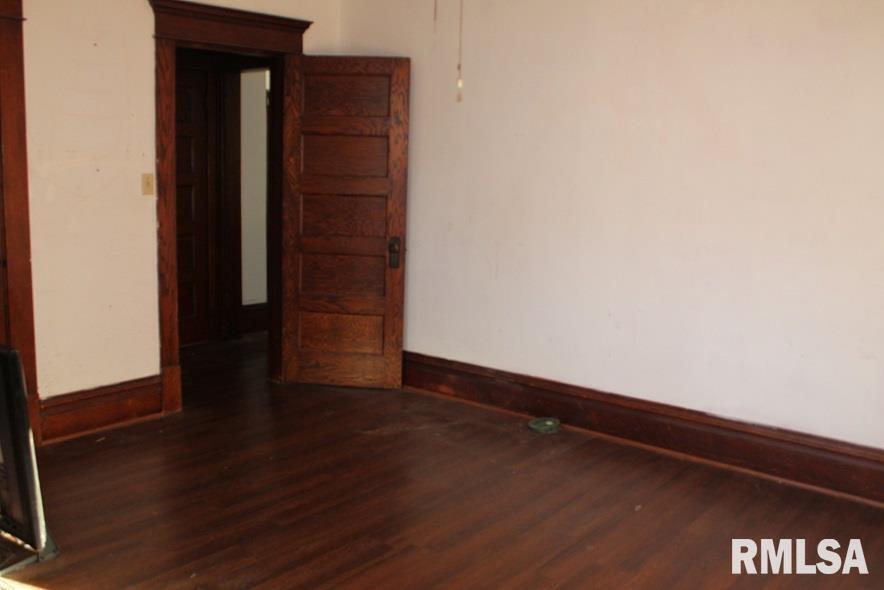 714 S Main Street Property Photo 6