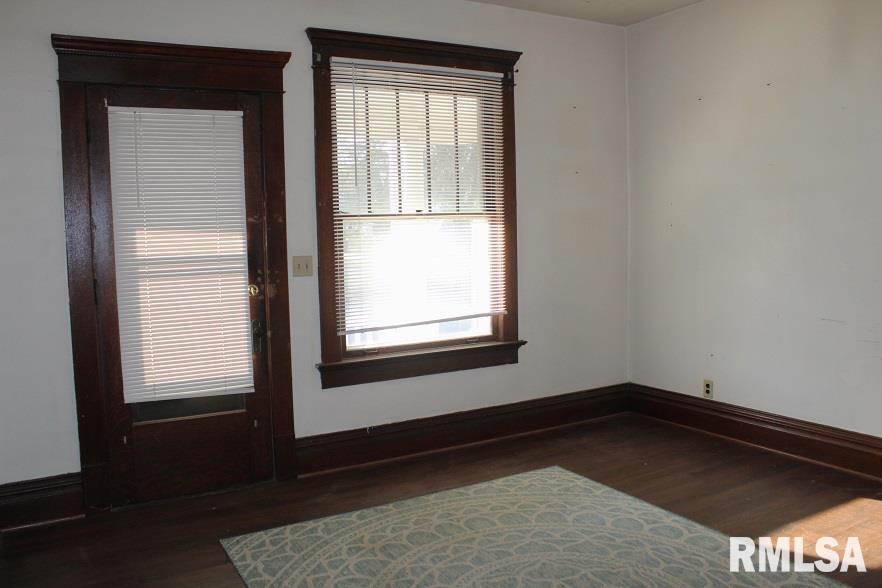 714 S Main Street Property Photo 8
