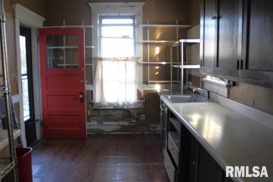 714 S Main Street Property Photo 14