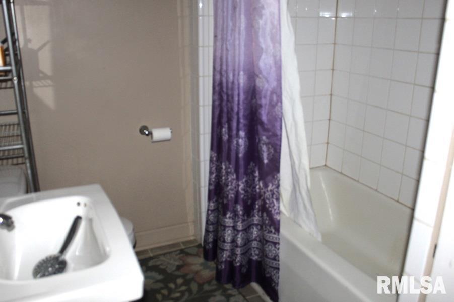 714 S Main Street Property Photo 28