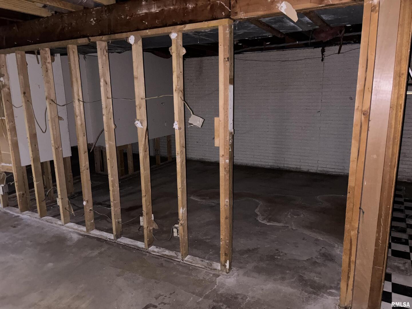 312 S Washington Boulevard Property Photo 15