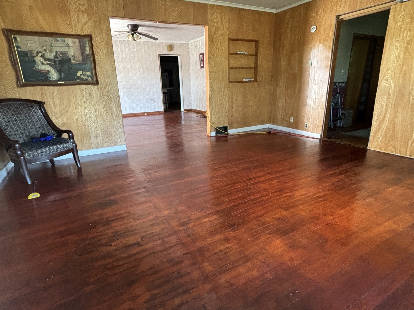 560 S 4th Avenue Property Photo 5
