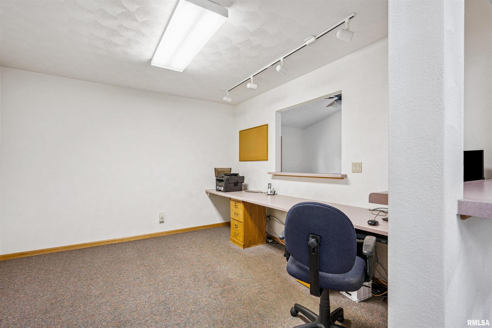 219 N Canal Street Property Photo 14