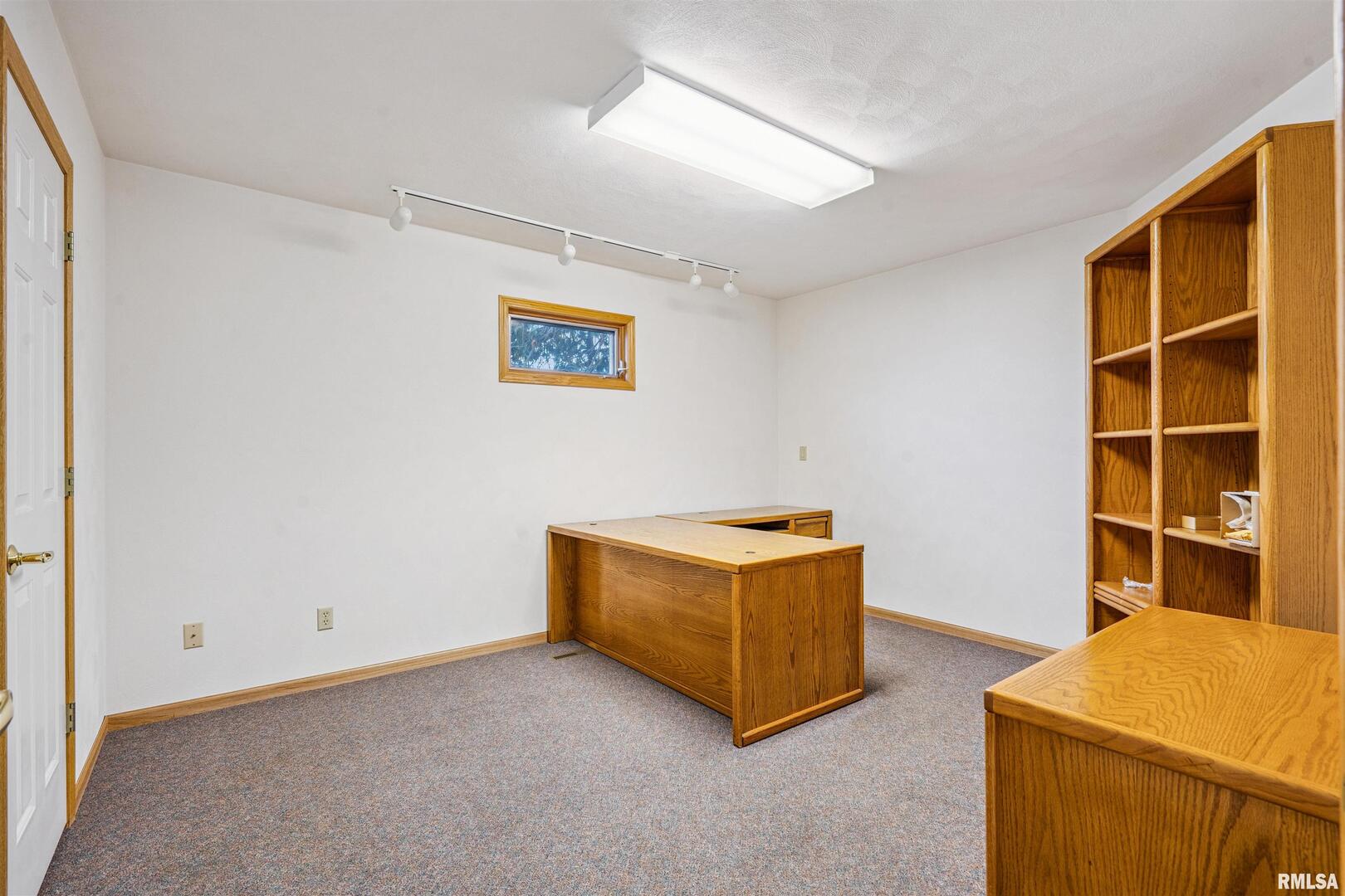 219 N Canal Street Property Photo 19