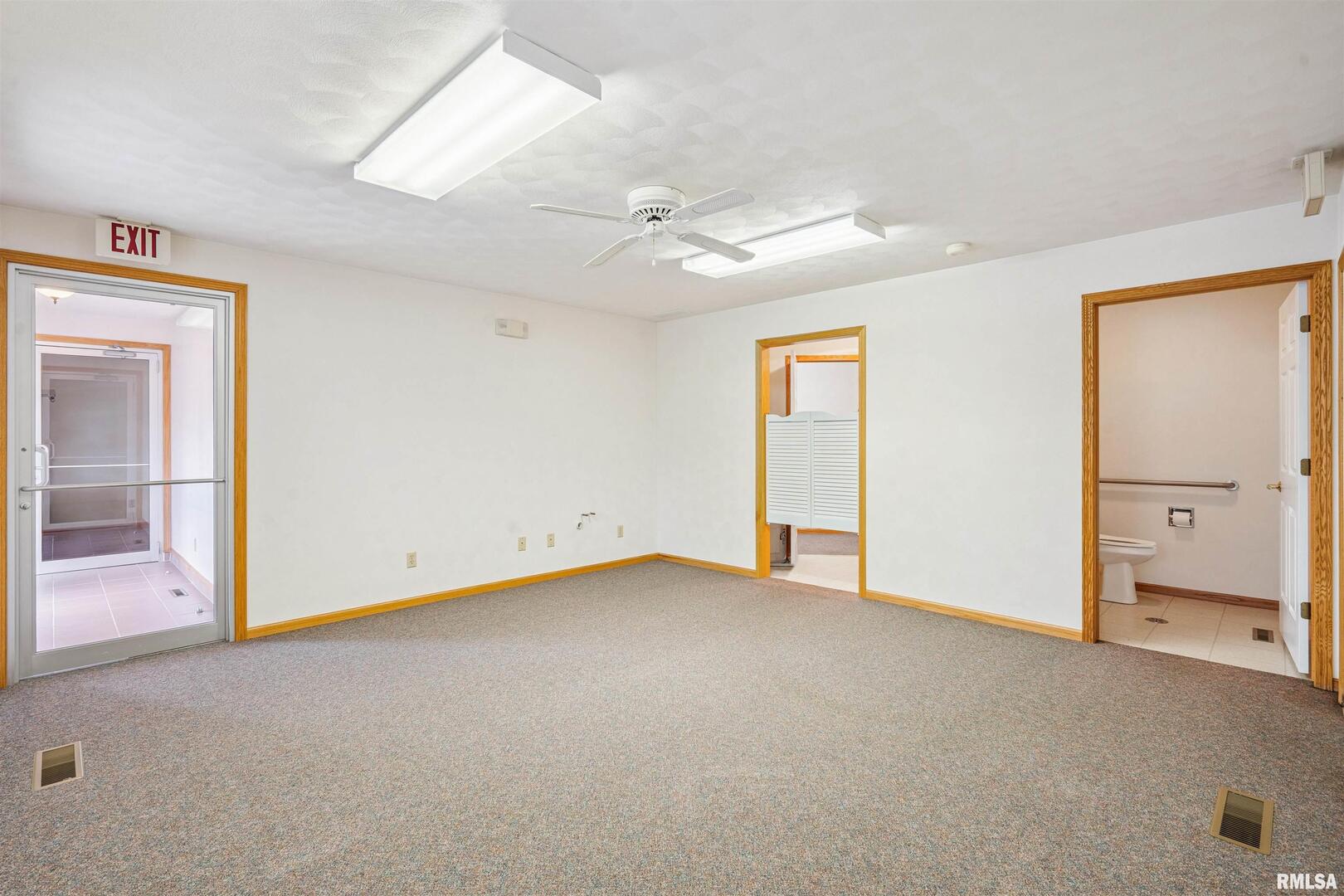 219 N Canal Street Property Photo 23