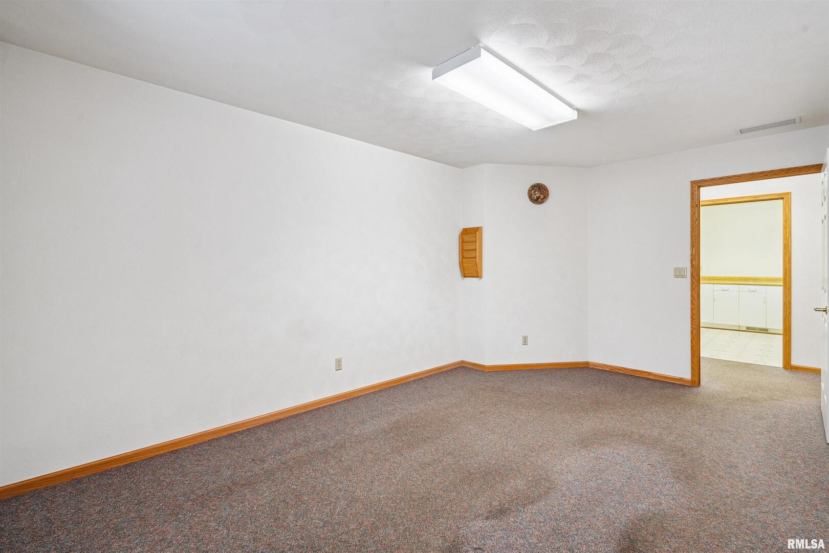 219 N Canal Street Property Photo 27