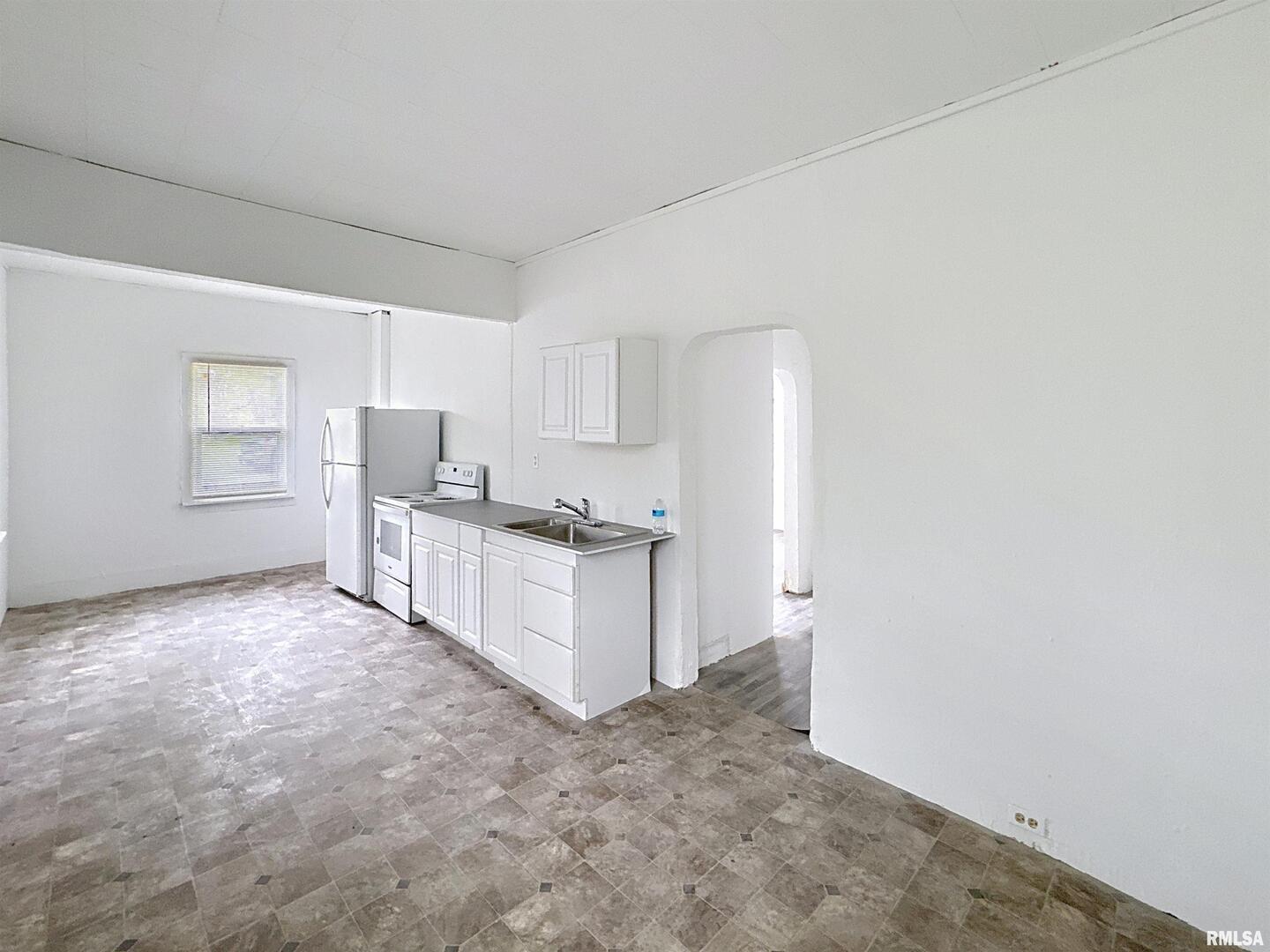 204 Main Avenue Property Photo 10