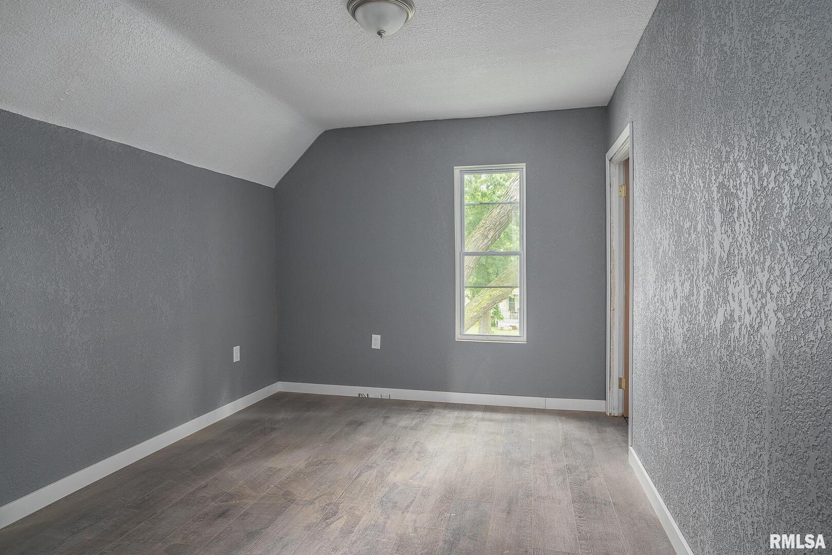 617 6th Avenue Property Photo 19