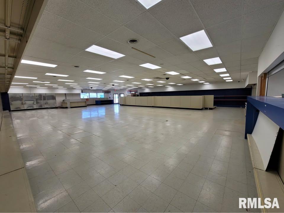 500 Green Park Avenue Property Photo 2