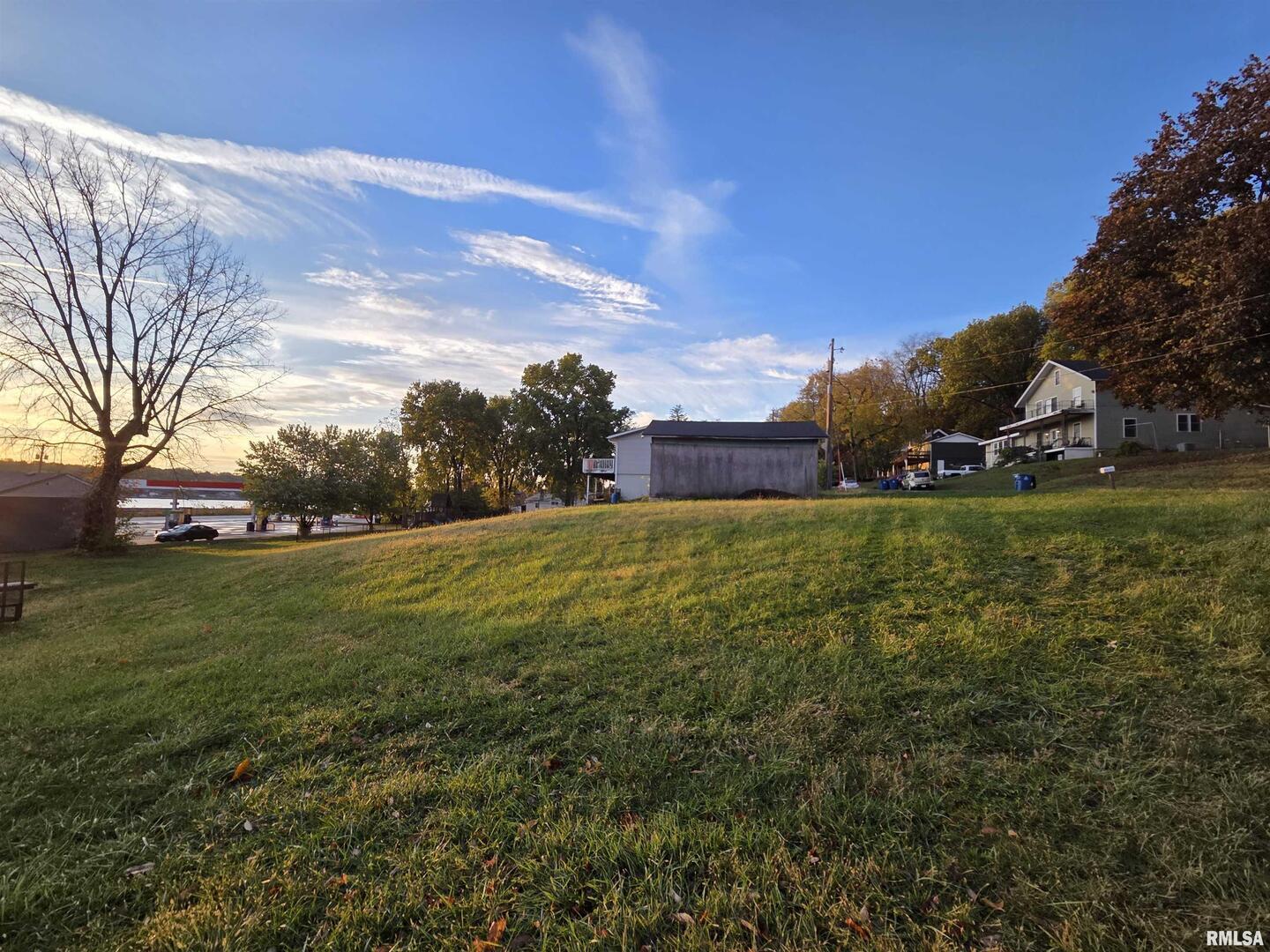 1225 N 2nd Street Property Photo 4