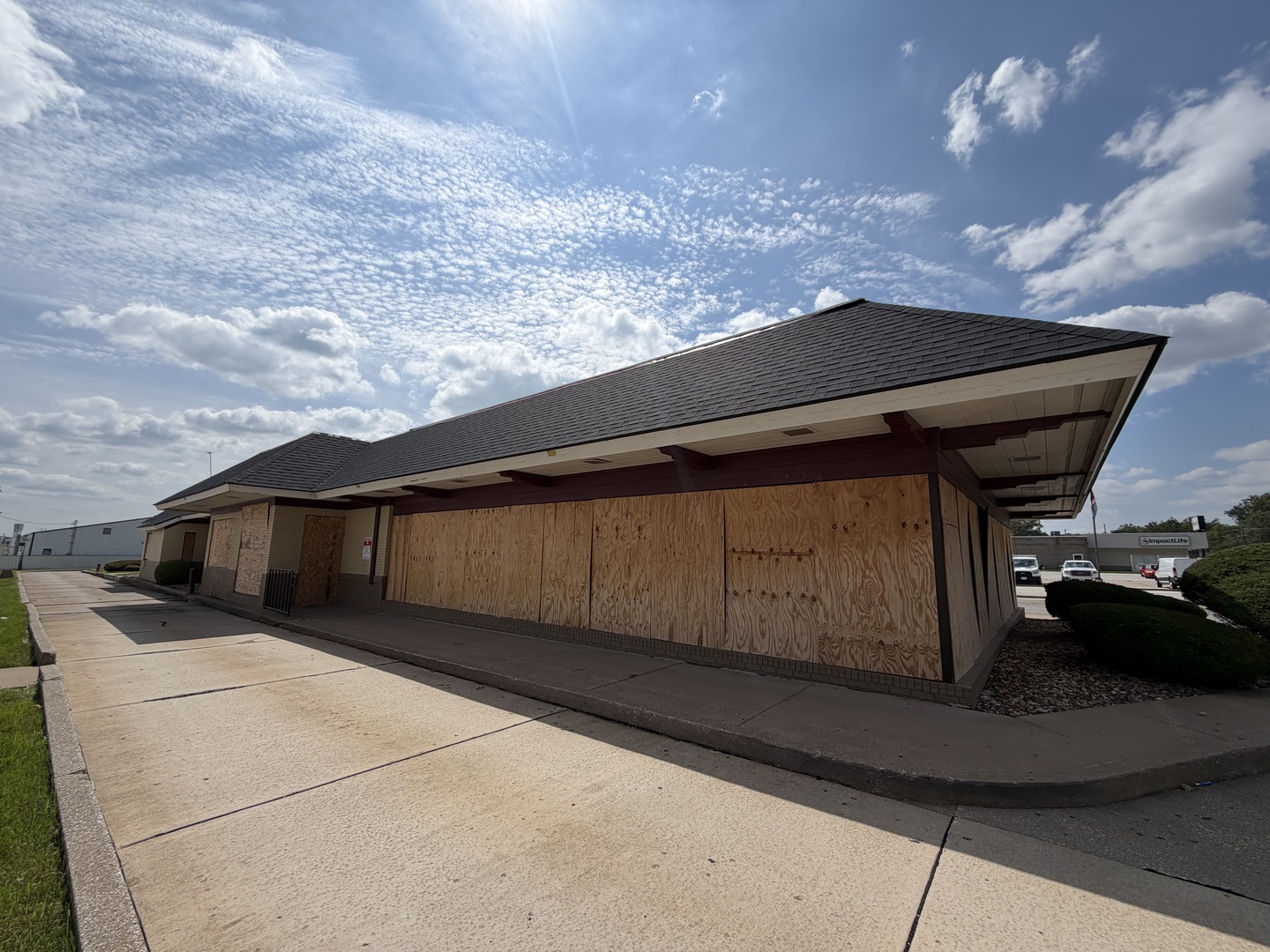 1800 36th Avenue Property Photo 2