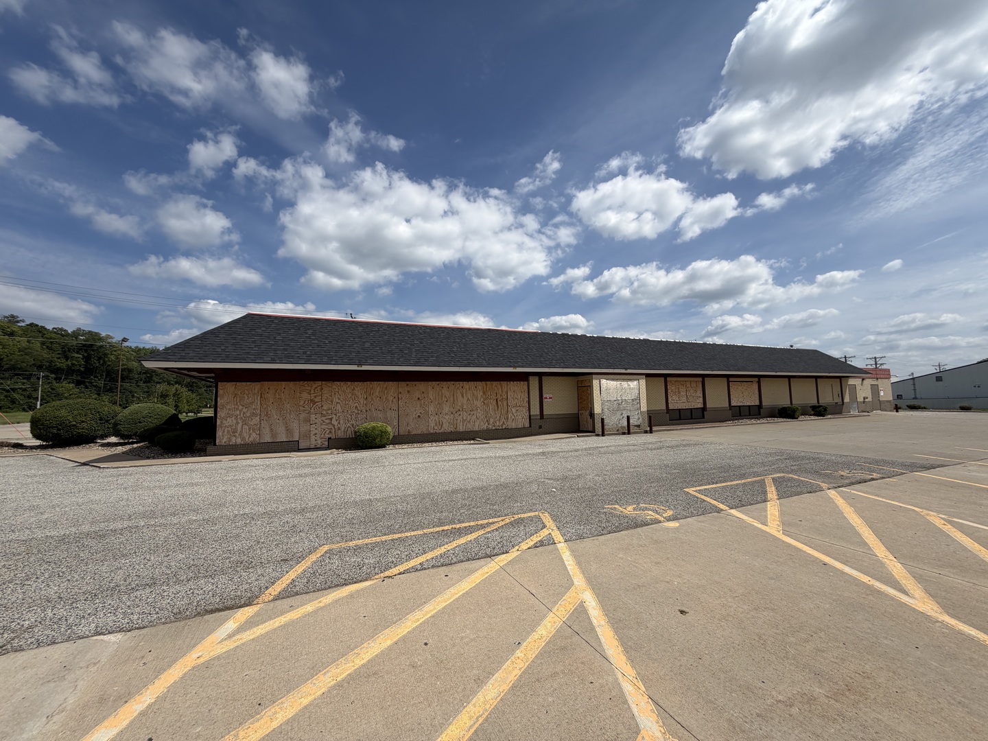 1800 36th Avenue Property Photo 4