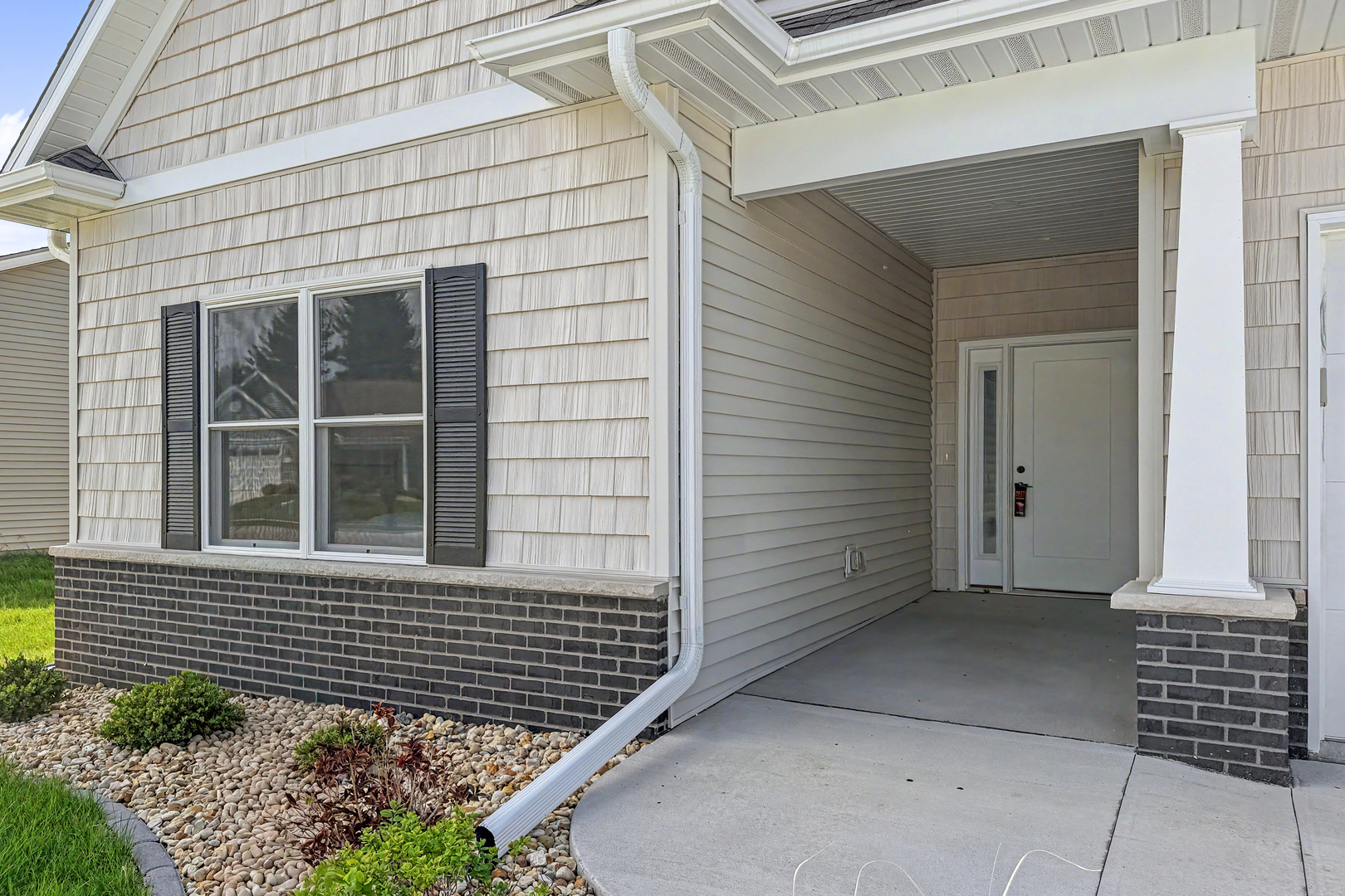 606 Kevin Road Property Photo 2