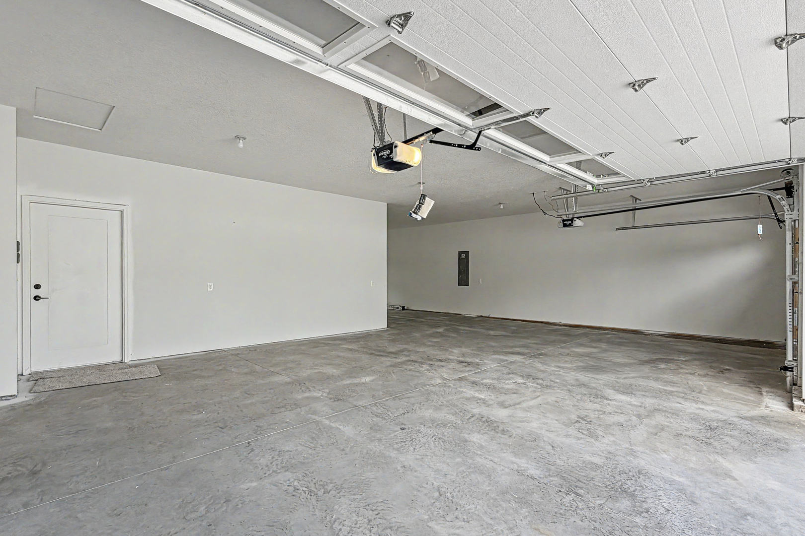 606 Kevin Road Property Photo 6