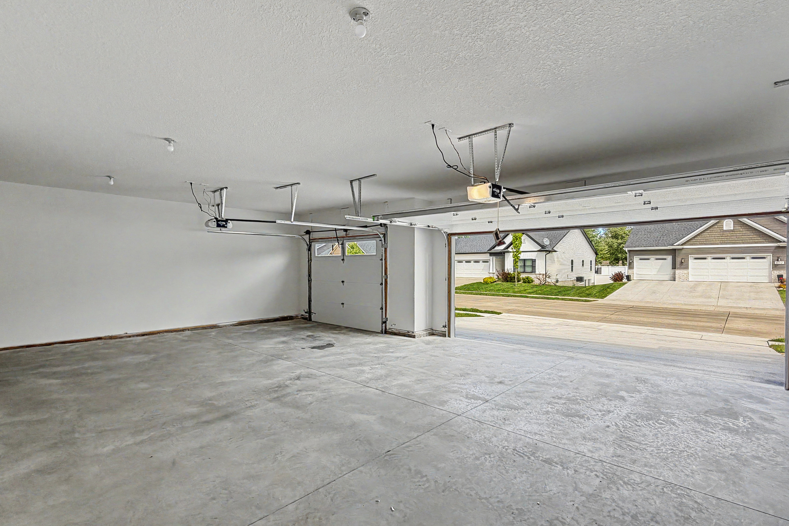 606 Kevin Road Property Photo 7