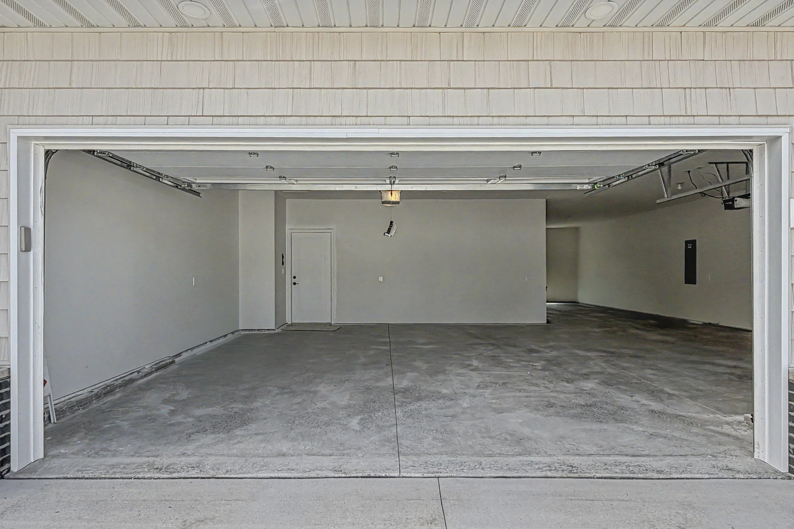 606 Kevin Road Property Photo 8