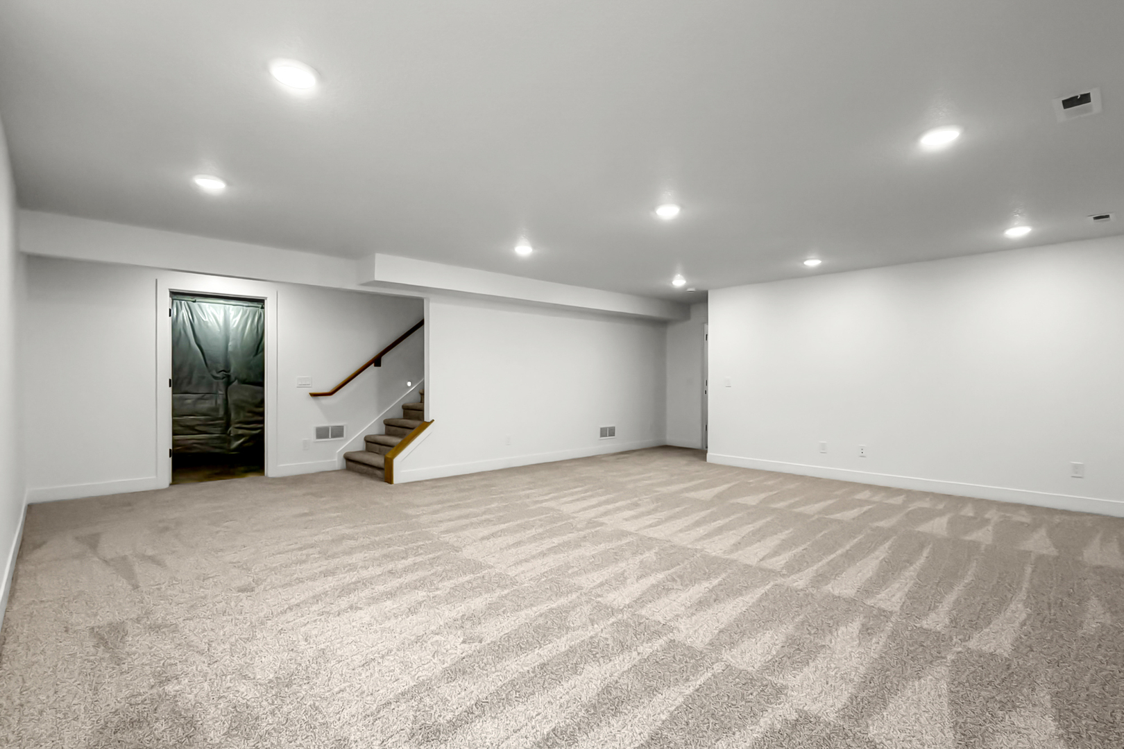606 Kevin Road Property Photo 11