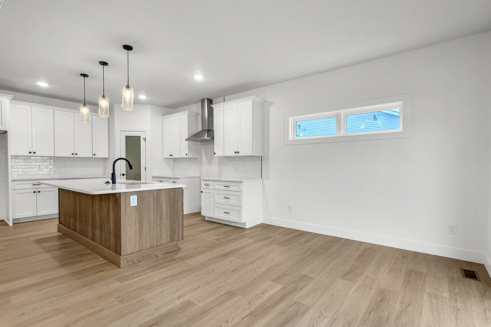 606 Kevin Road Property Photo 27