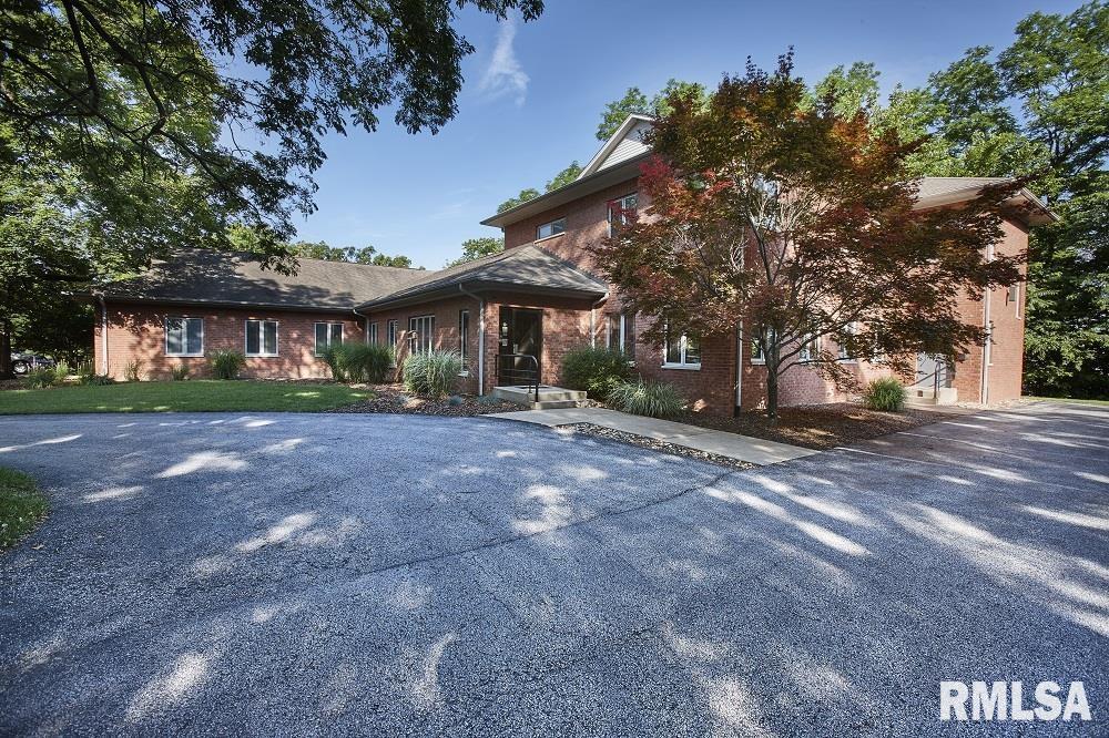 824 17th Street Property Photo 1