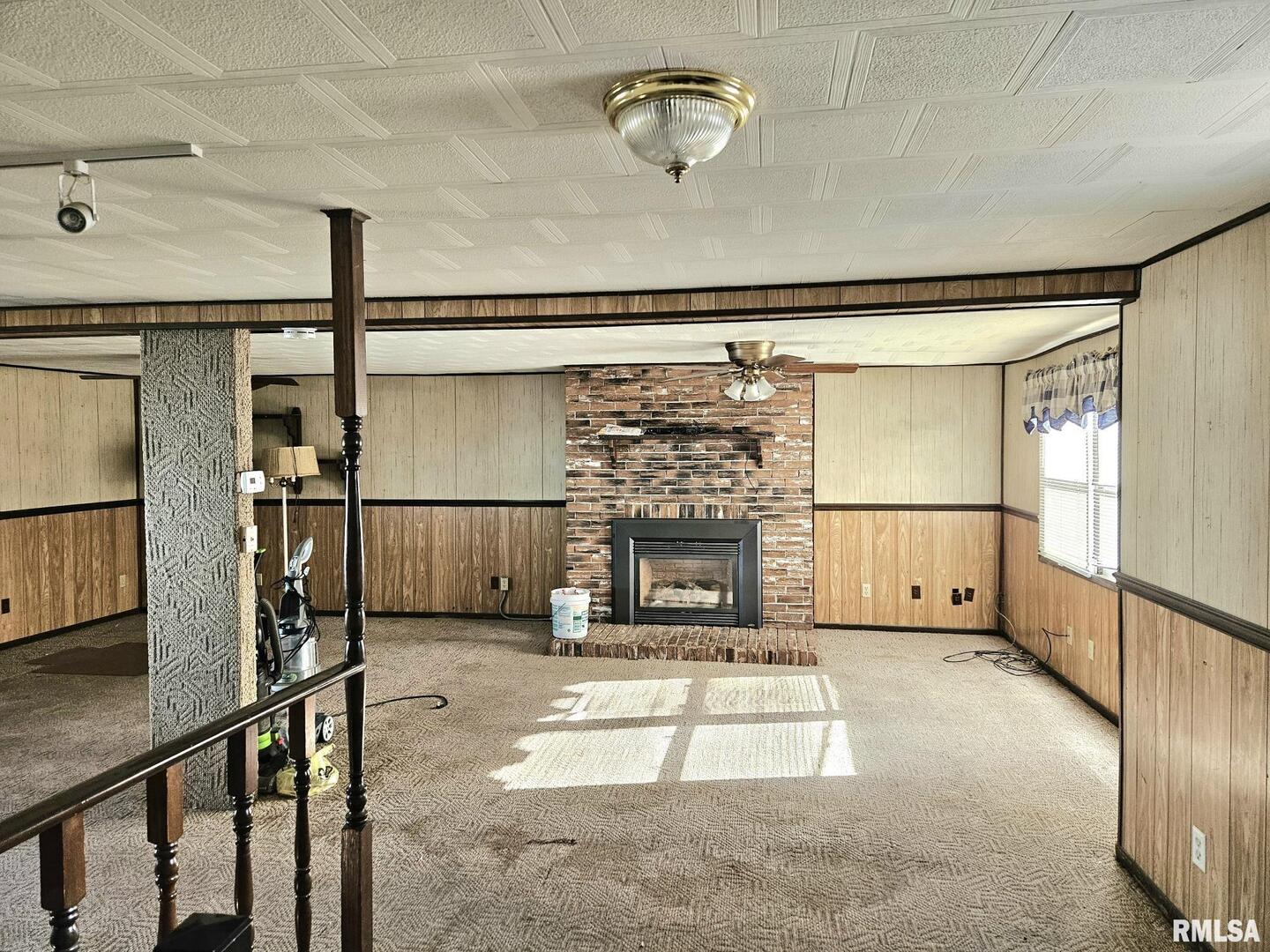 313 E 3rd Street Property Photo 7