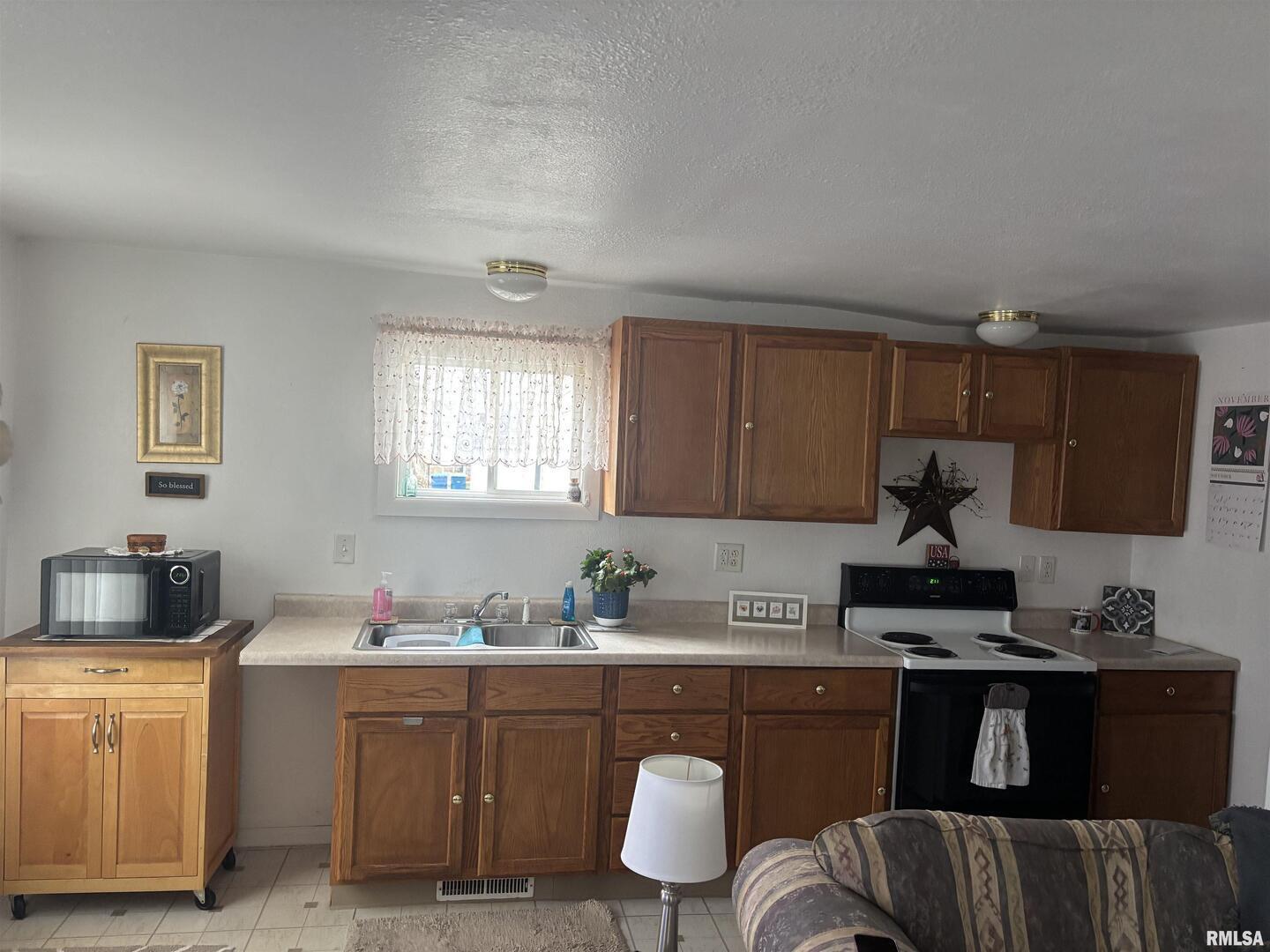 510 2nd Street Property Photo 9