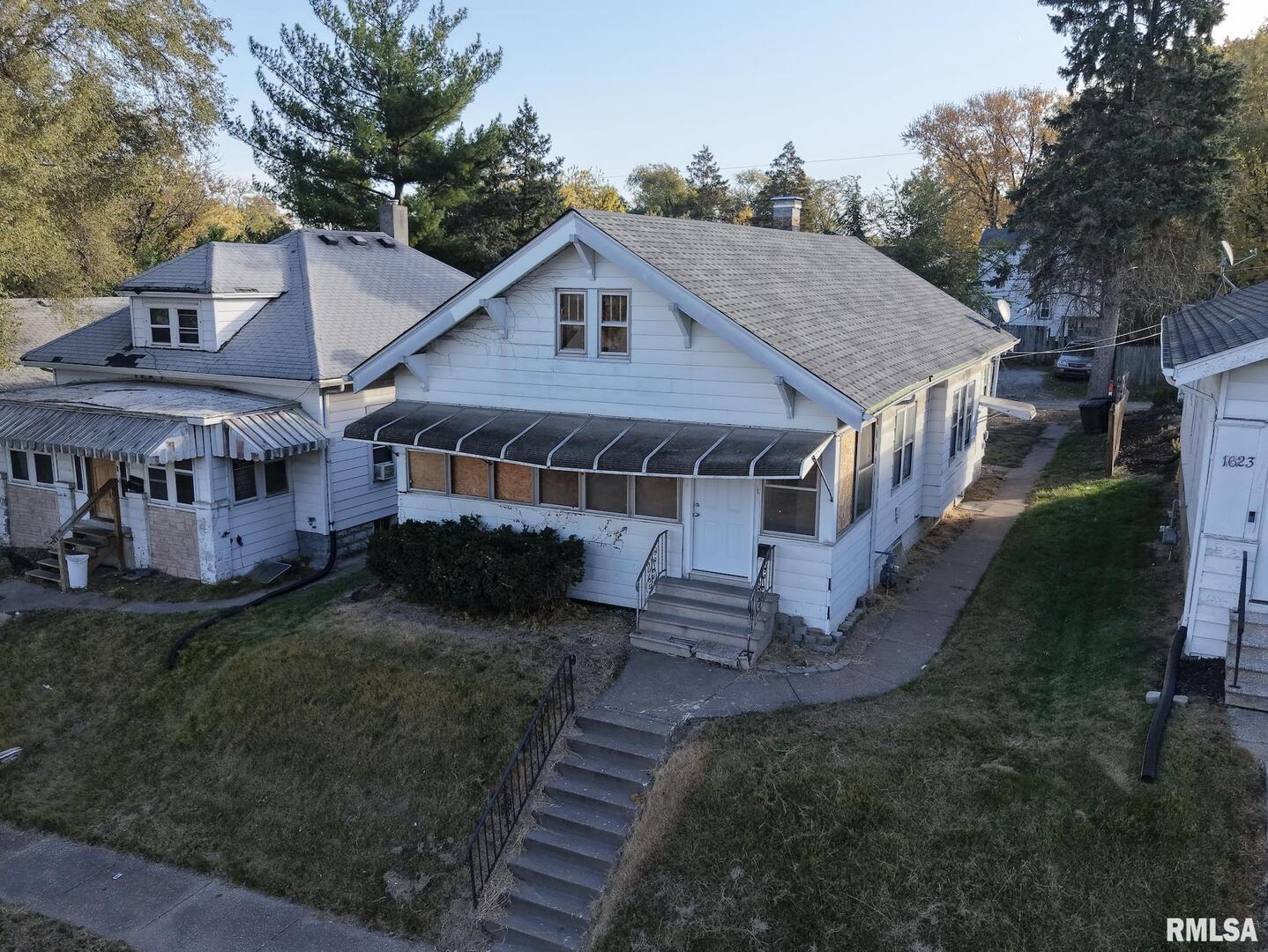 1619 6TH Street Property Photo 1