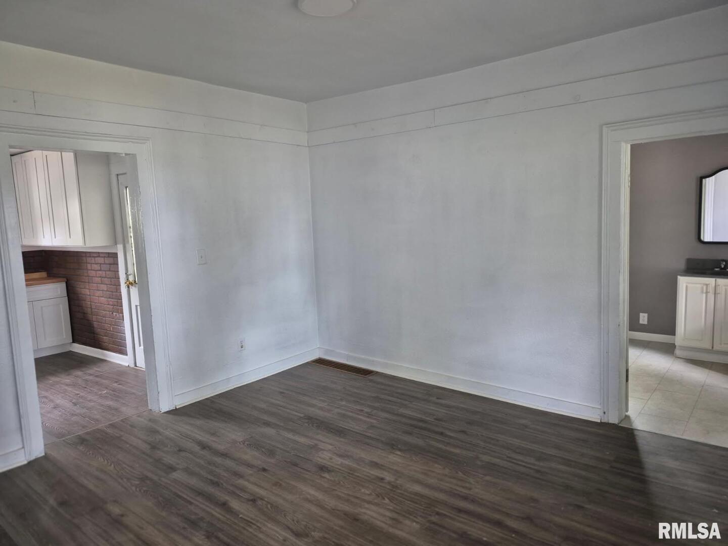 221 Mckinley Street Property Photo 15