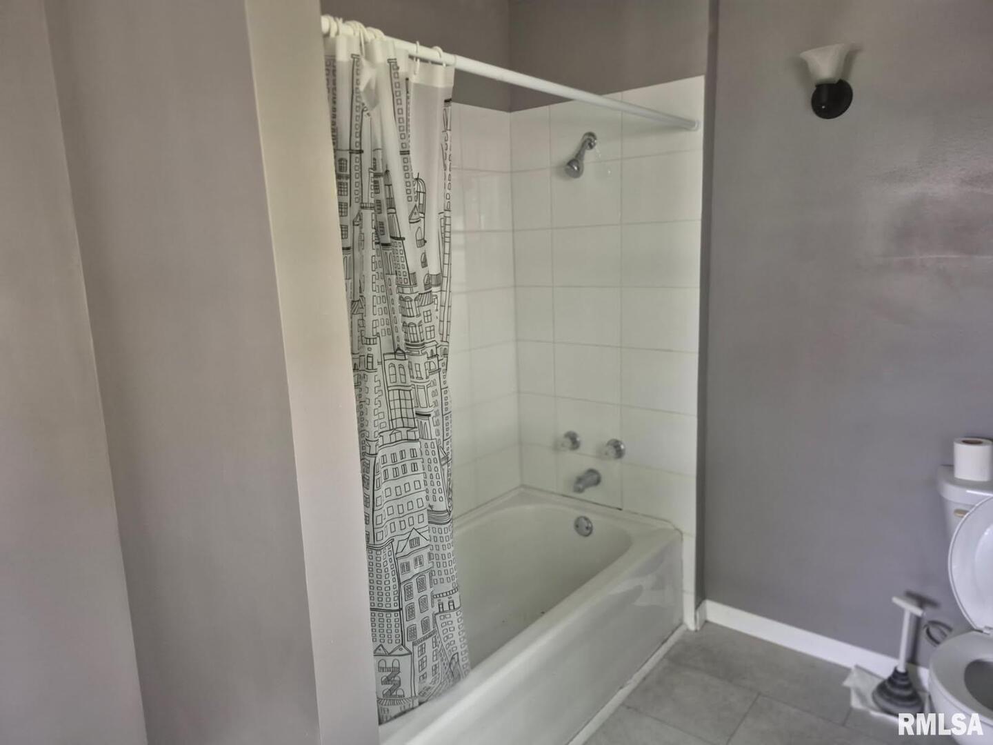 221 Mckinley Street Property Photo 23