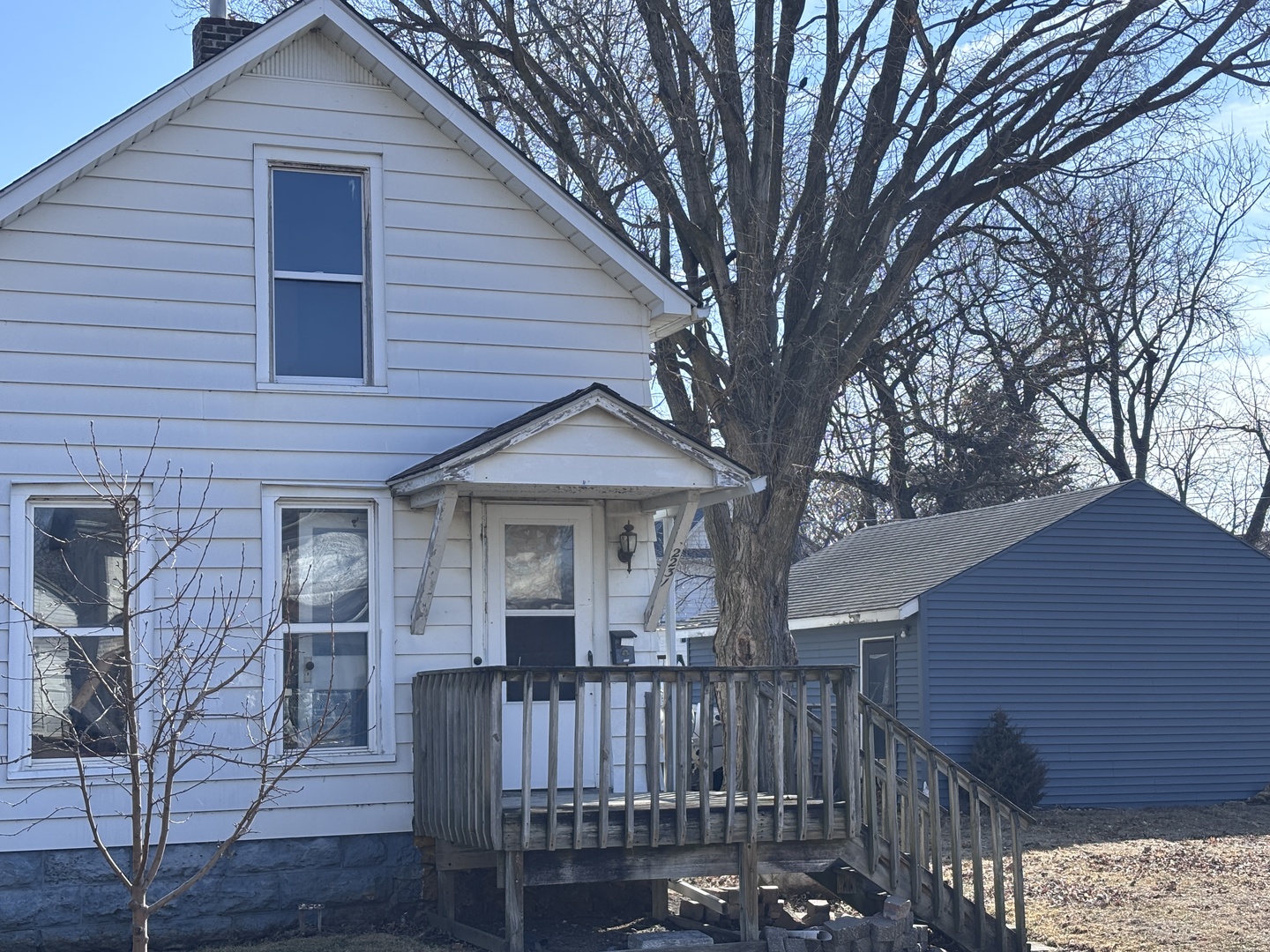2231 Pershing Blvd Boulevard Property Photo 1