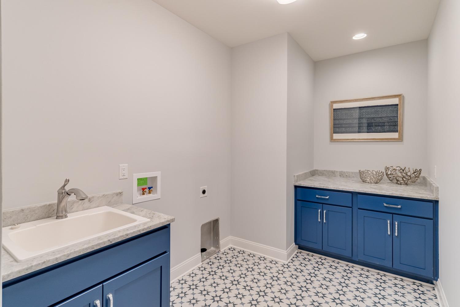 8235 Charlies Way Property Photo 32