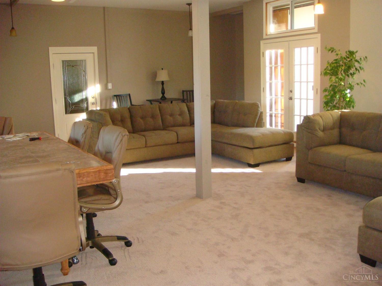 S 15 D Street Property Photo 16