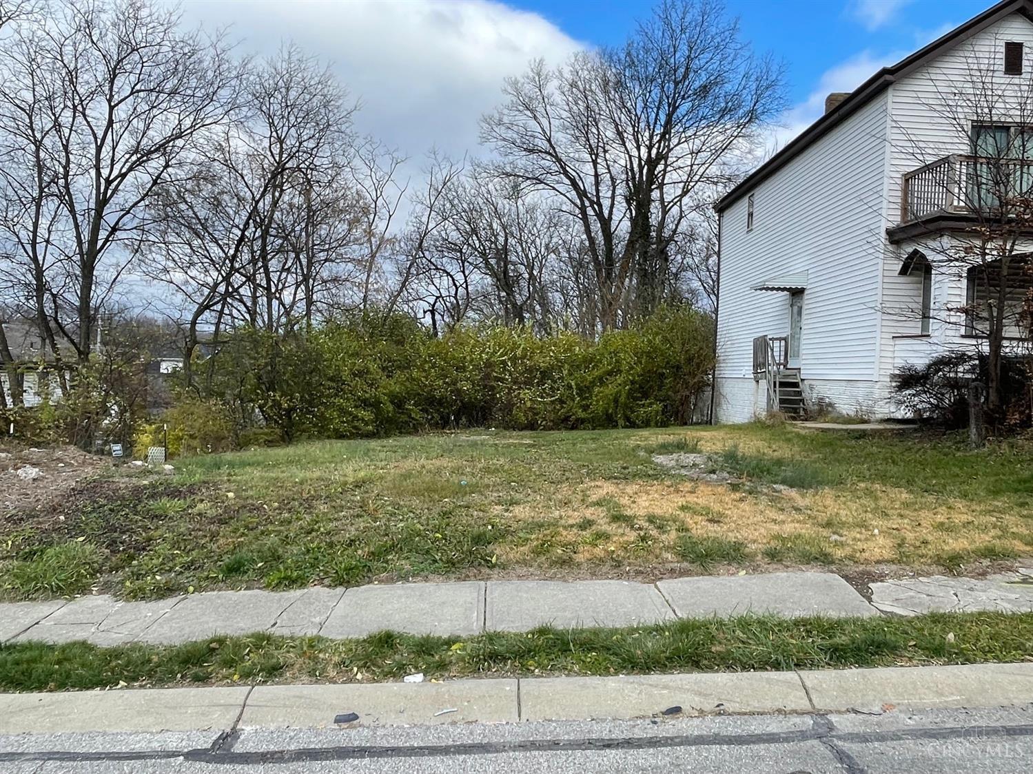 3744 Mayfield Avenue Property Photo 2