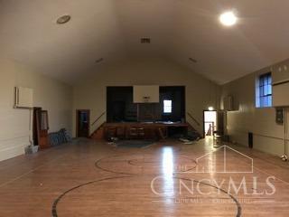 433 Oak Street Property Photo 31