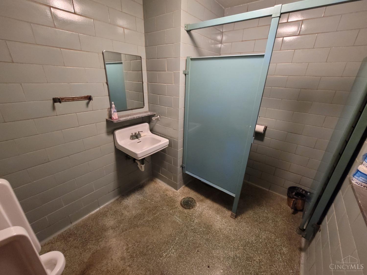433 Oak Street Property Photo 48