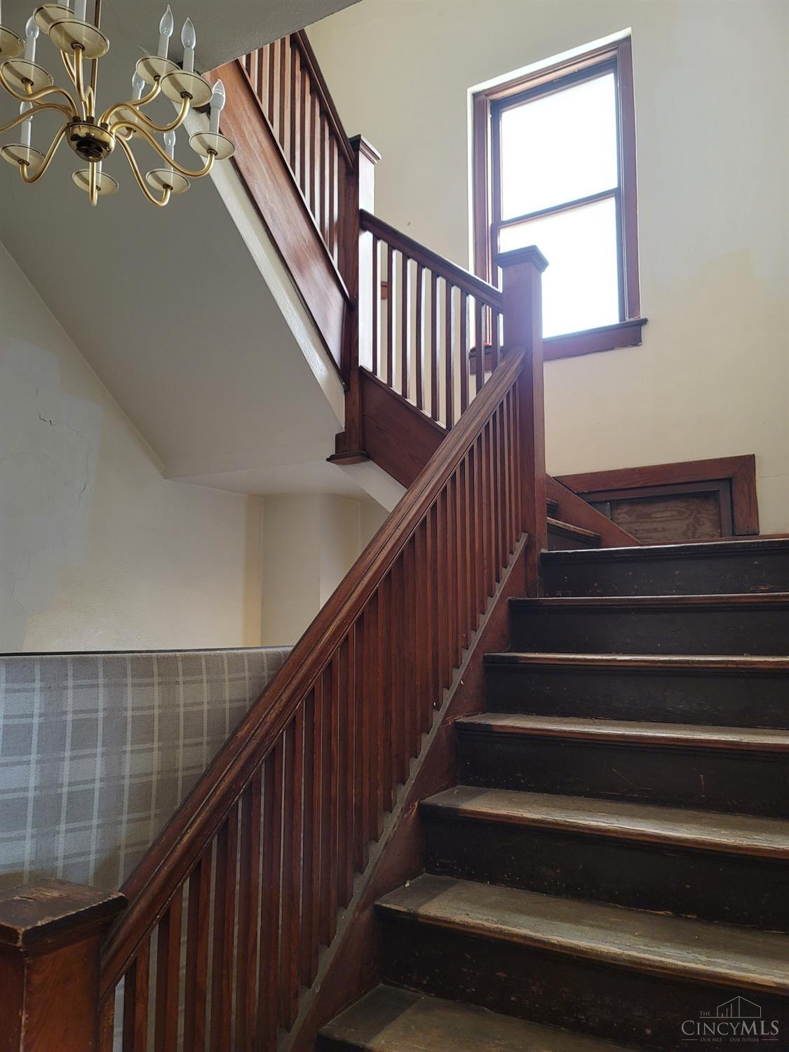 433 Oak Street Property Photo 55