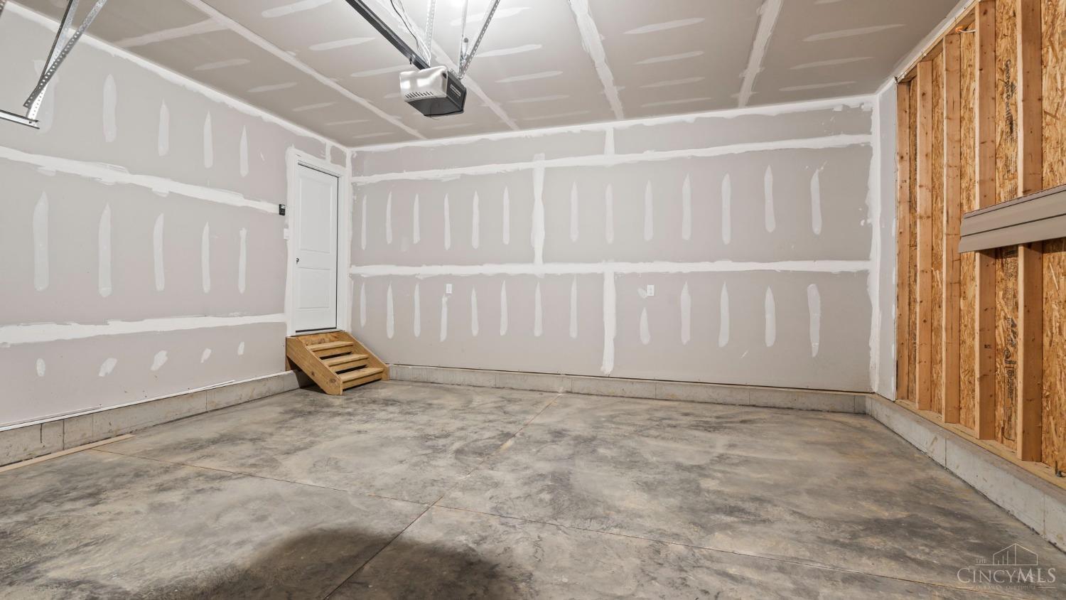 116 Lonny St Property Photo 35