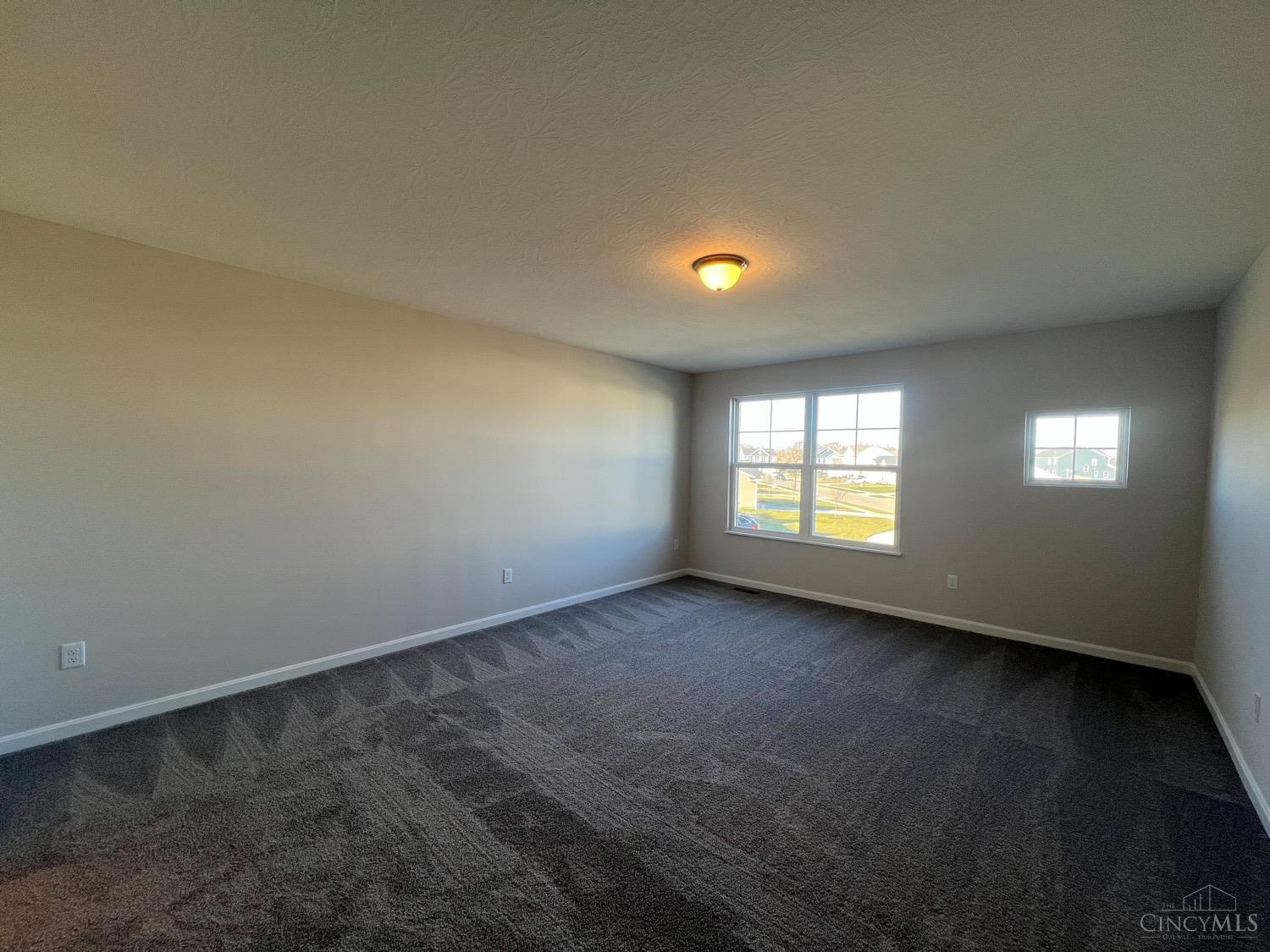 1511 Knightsbridge Ct Property Photo 4