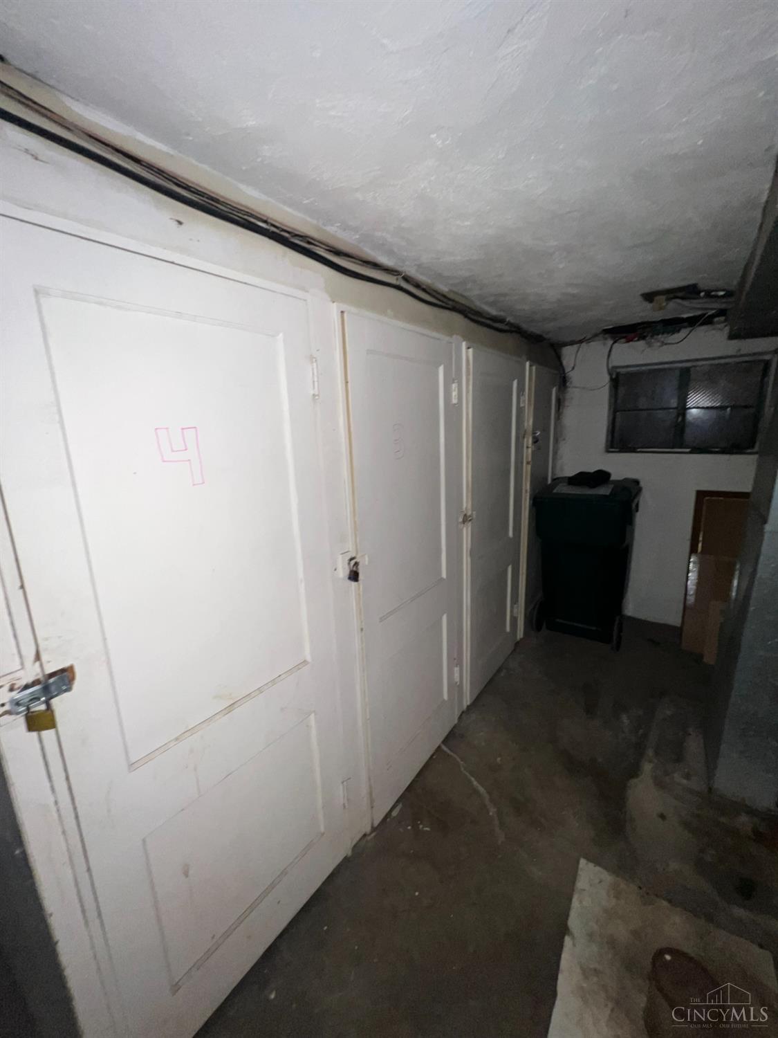 1665 Anita Pl Property Photo 13