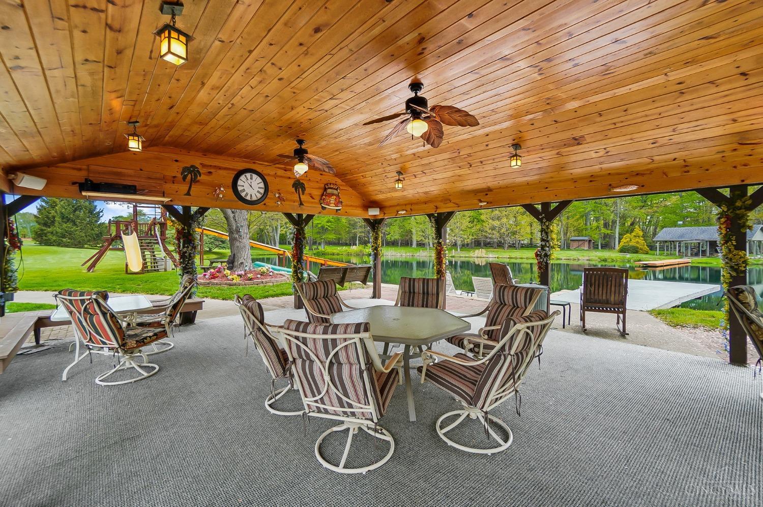 10442 Konstantine Ln Property Photo 20