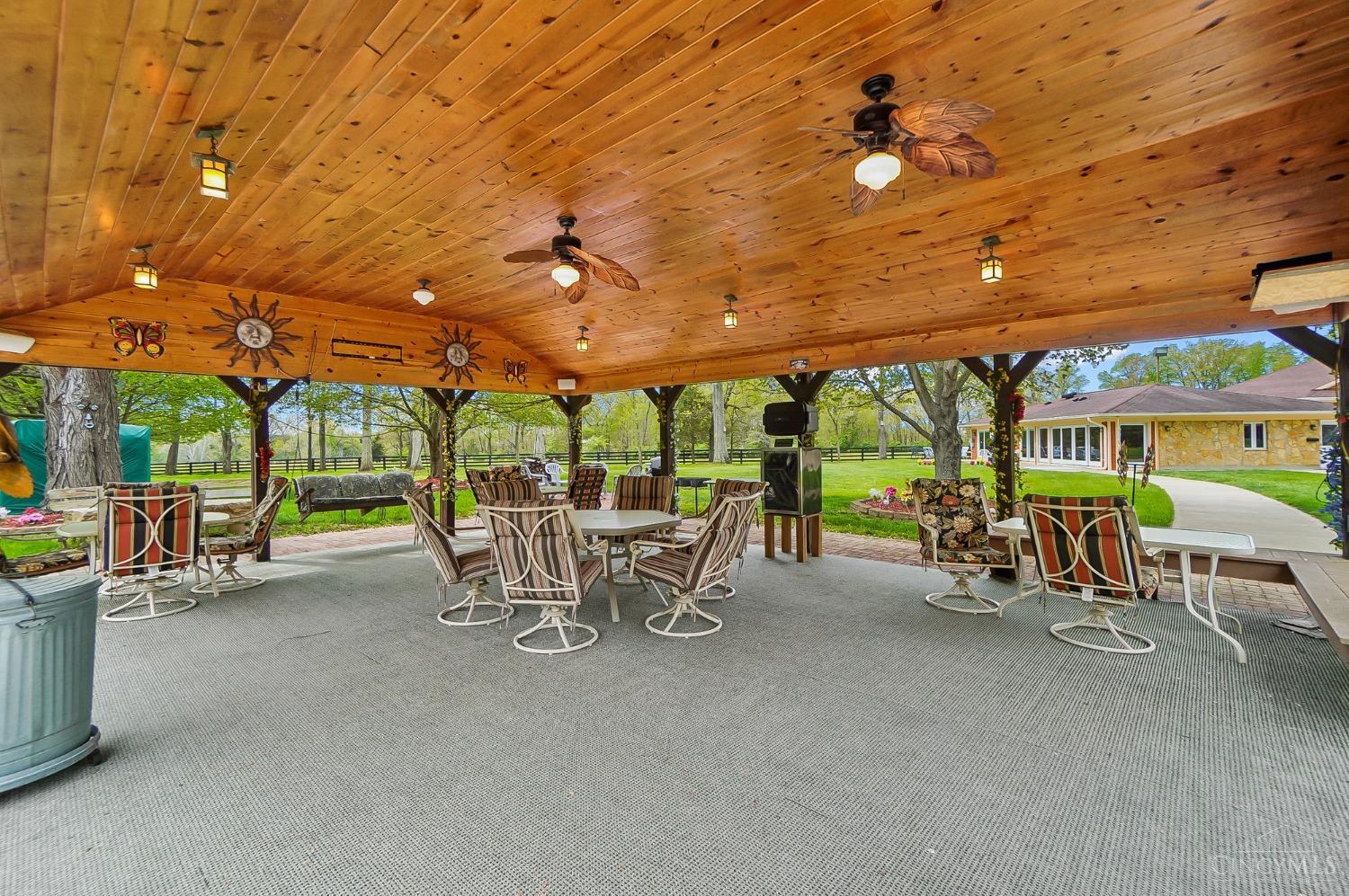 10442 Konstantine Ln Property Photo 21