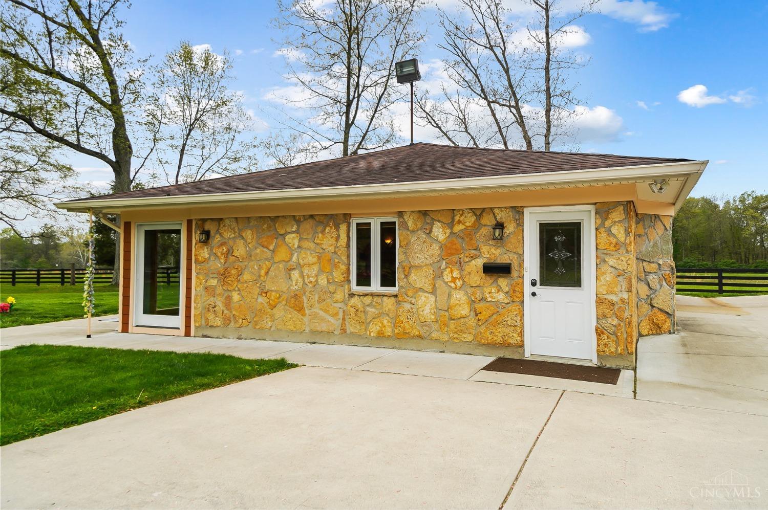10442 Konstantine Ln Property Photo 32