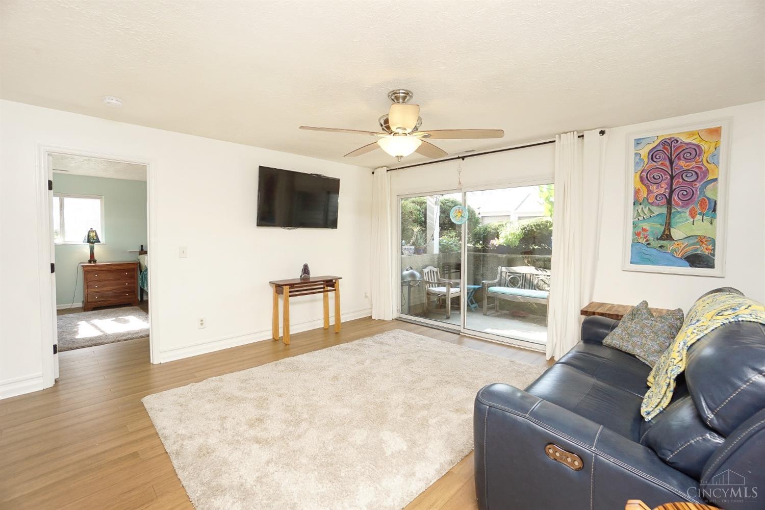 12160 Regency Run Ct Property Photo 7