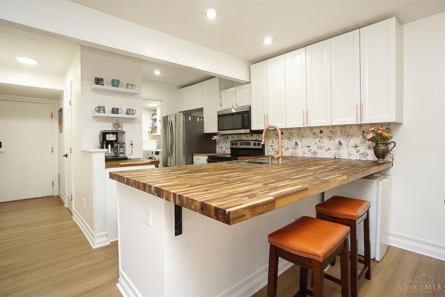 12160 Regency Run Ct Property Photo 11