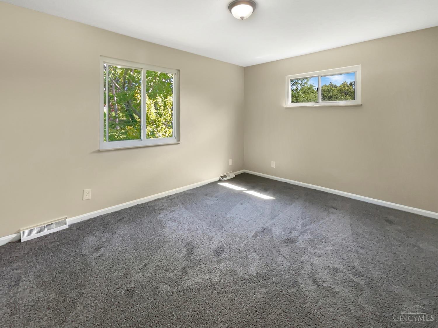 4384 Airymont Ct Property Photo 3