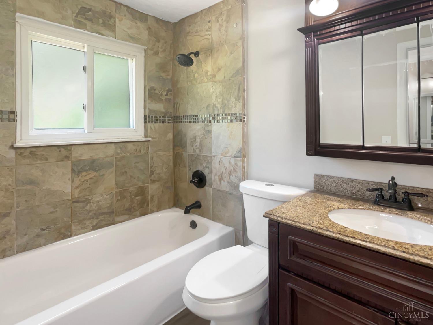 4384 Airymont Ct Property Photo 5