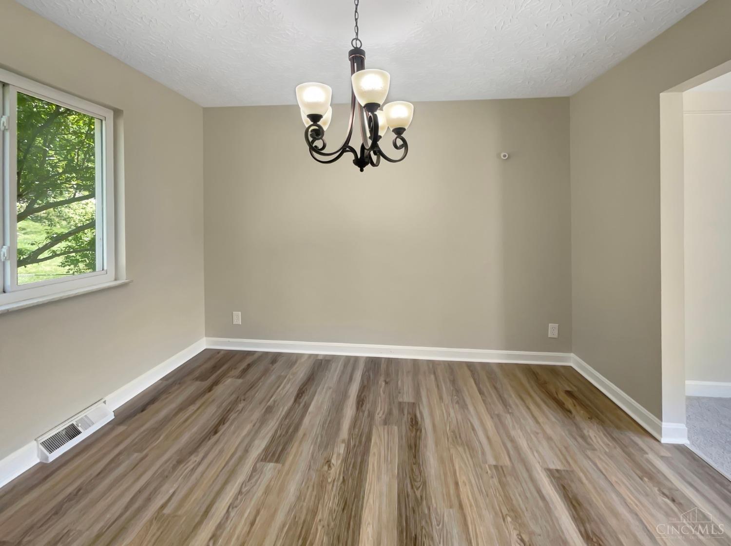 4384 Airymont Ct Property Photo 15