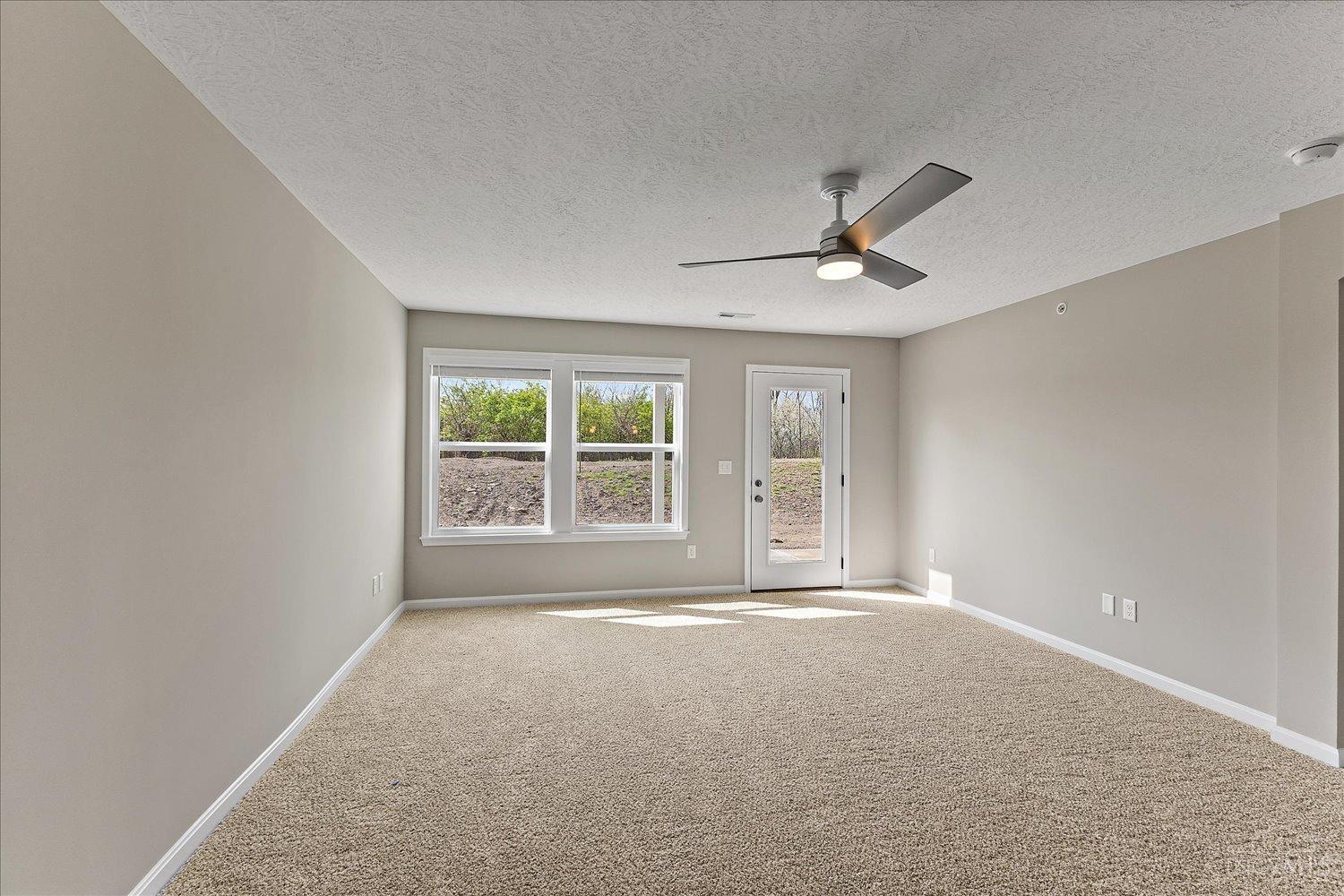 5305 Augusta Dr Property Photo 10
