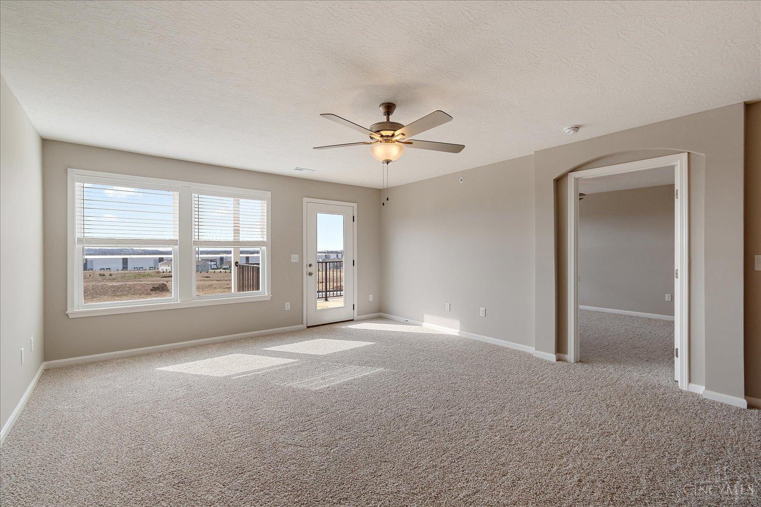 465 Bethpage Way Property Photo 10
