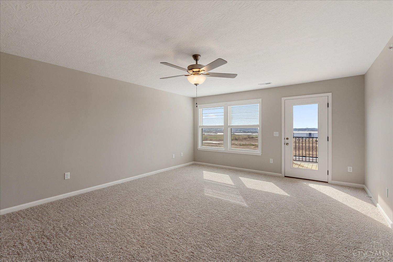 465 Bethpage Way Property Photo 13