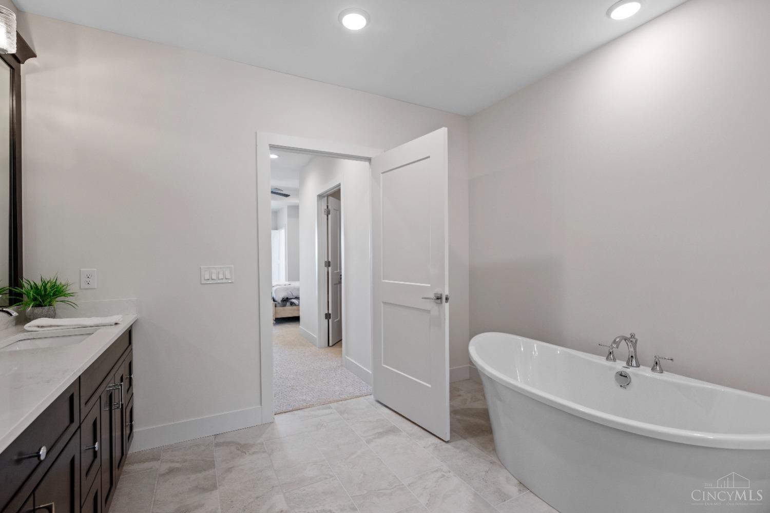 5912 Woodland Ln Property Photo 25